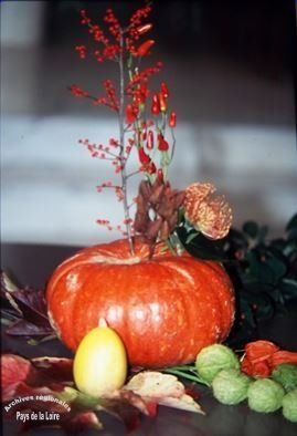 Composition d'automne avec fruits et légumes.